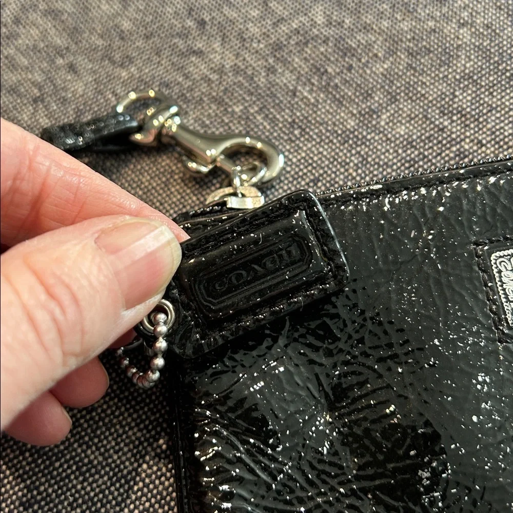 Coach Black Metallic Textured Leather Wristlet – Heart Lining, Zip Pouch